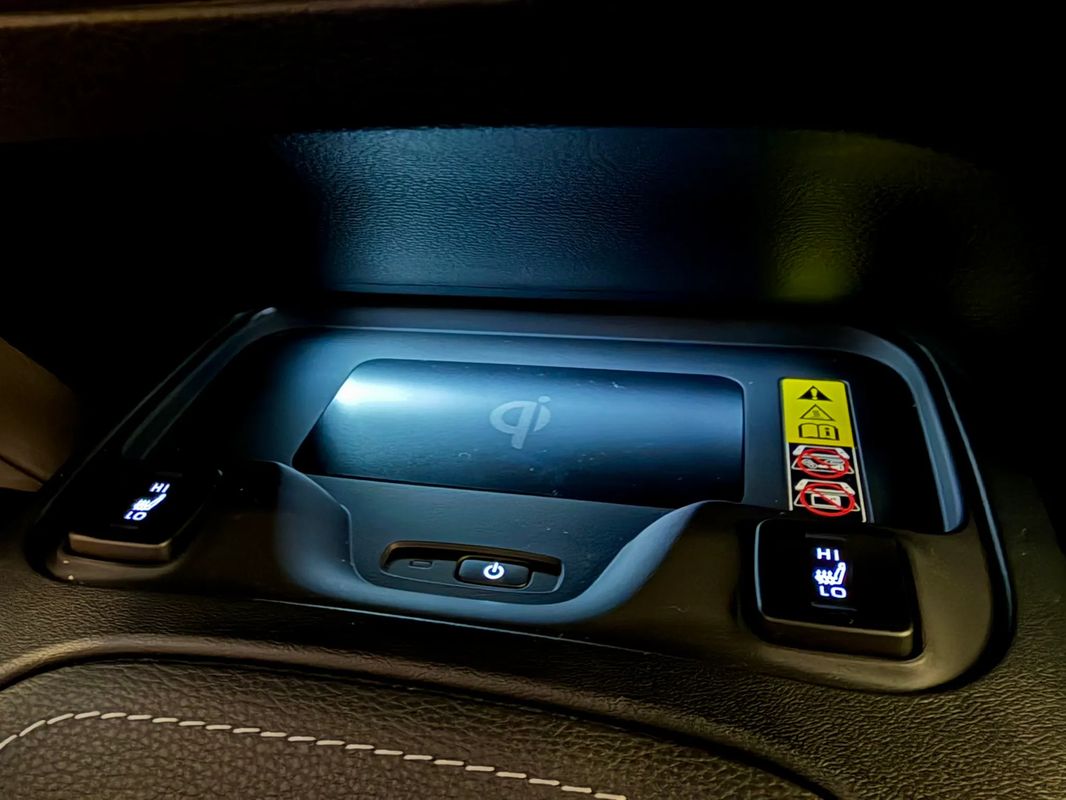 toyota-corolla-2023-hibrido-a-gasolina-1798cc