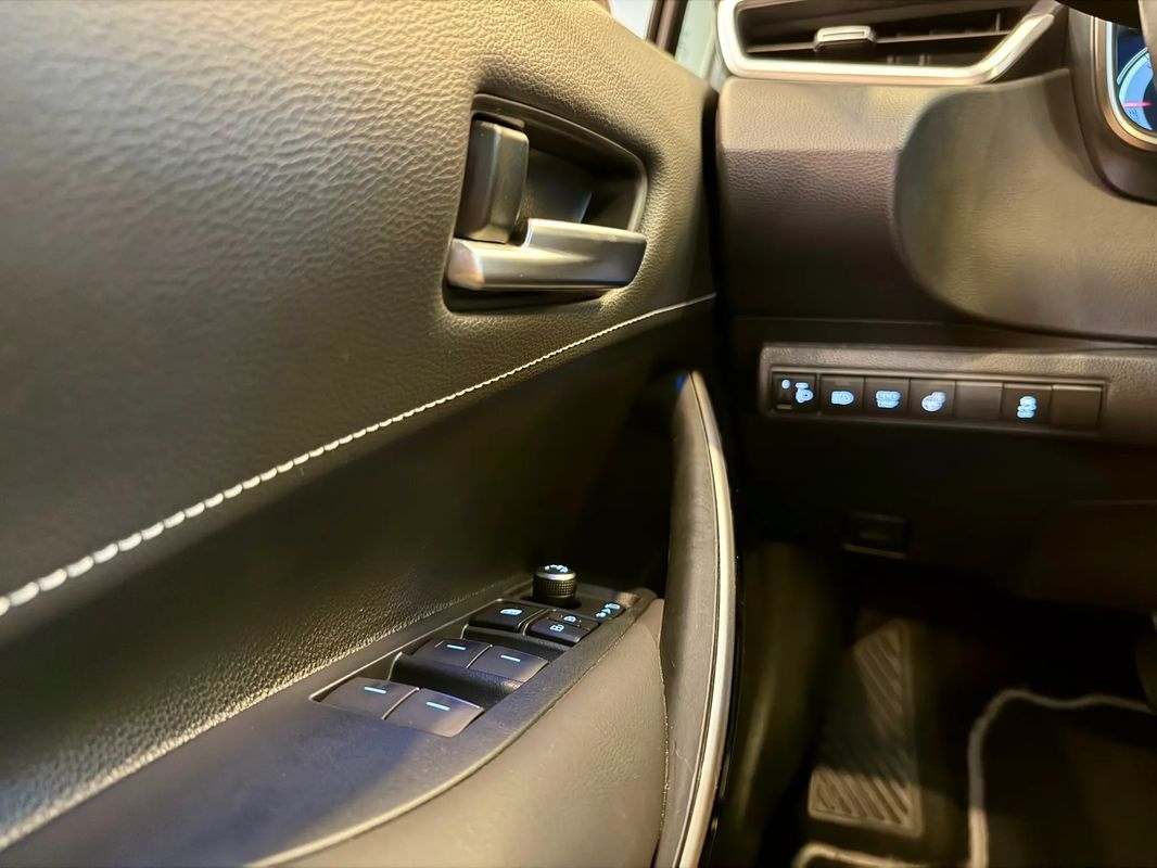 toyota-corolla-2023-hibrido-a-gasolina-1798cc