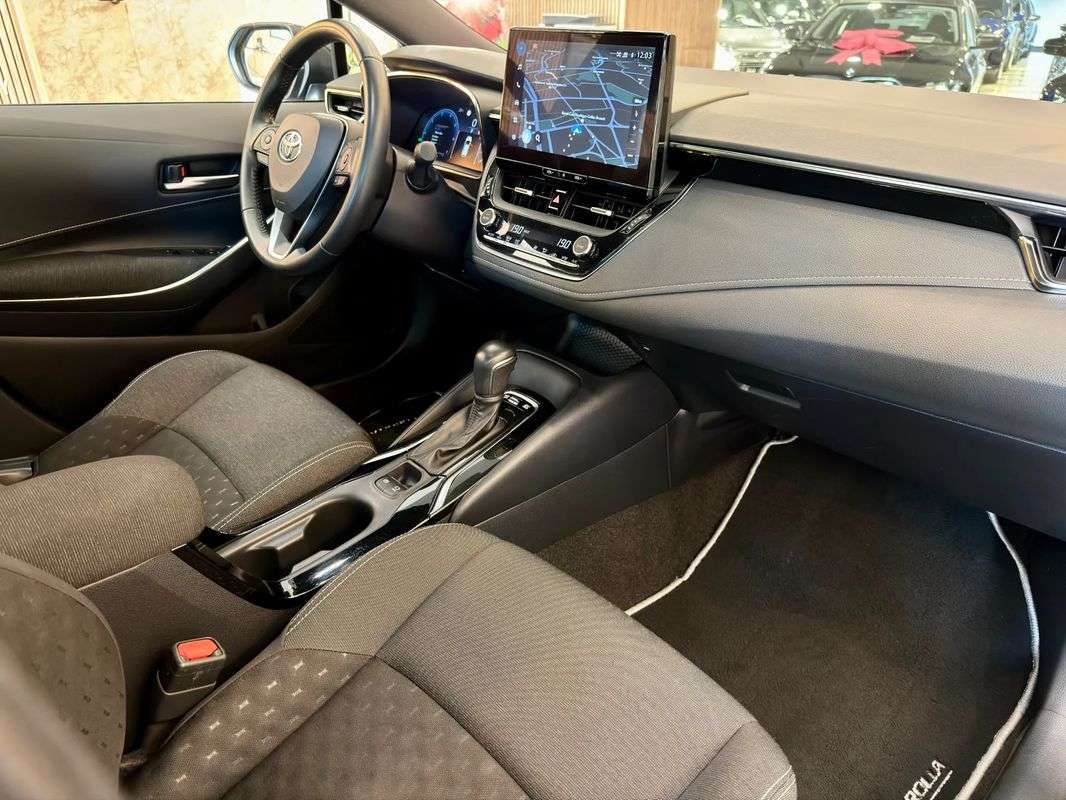 toyota-corolla-2023-hibrido-a-gasolina-1798cc