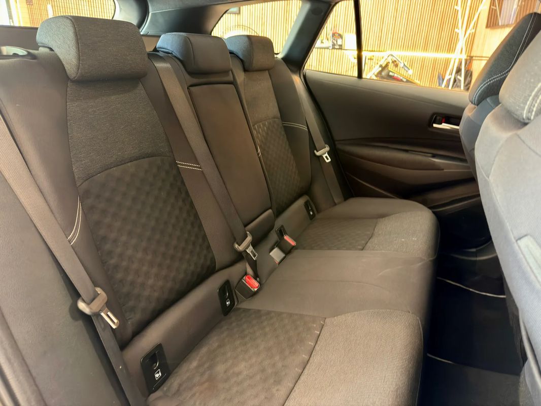 toyota-corolla-2023-hibrido-a-gasolina-1798cc