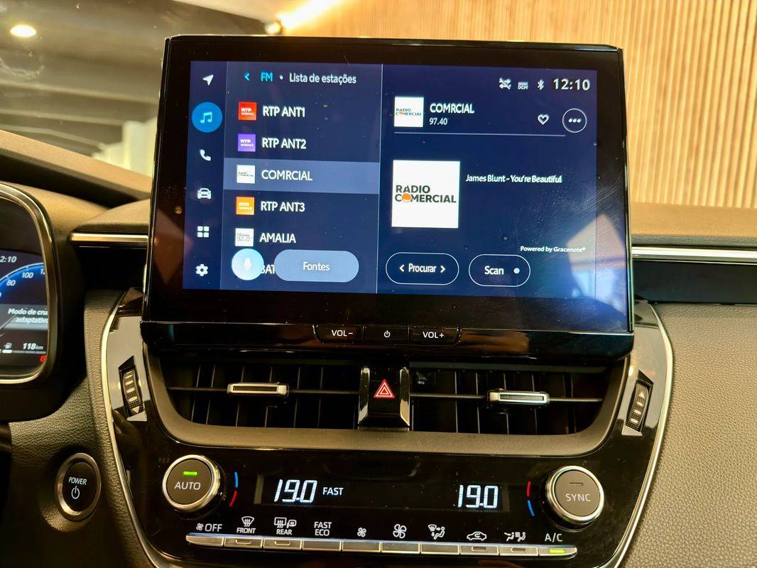 toyota-corolla-2023-hibrido-a-gasolina-1798cc