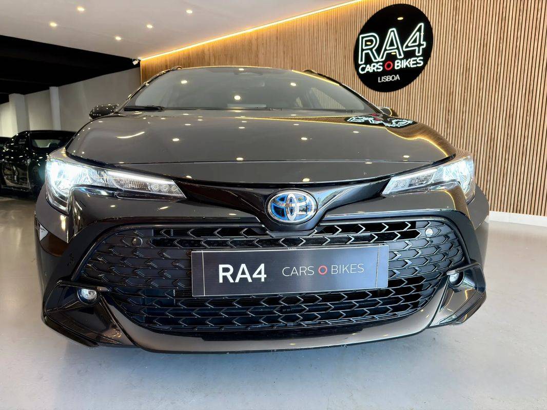 toyota-corolla-2023-hibrido-a-gasolina-1798cc