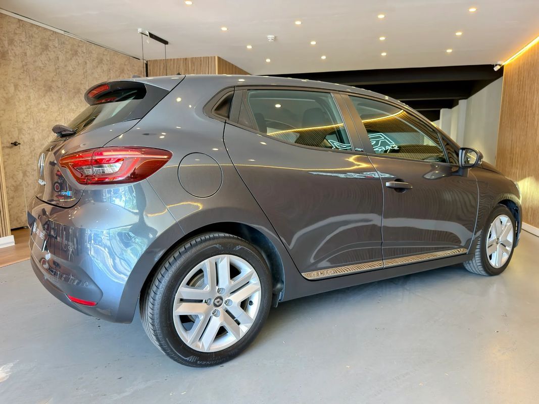 renault-clio-2021-hibrido-a-gasolina-1598cc