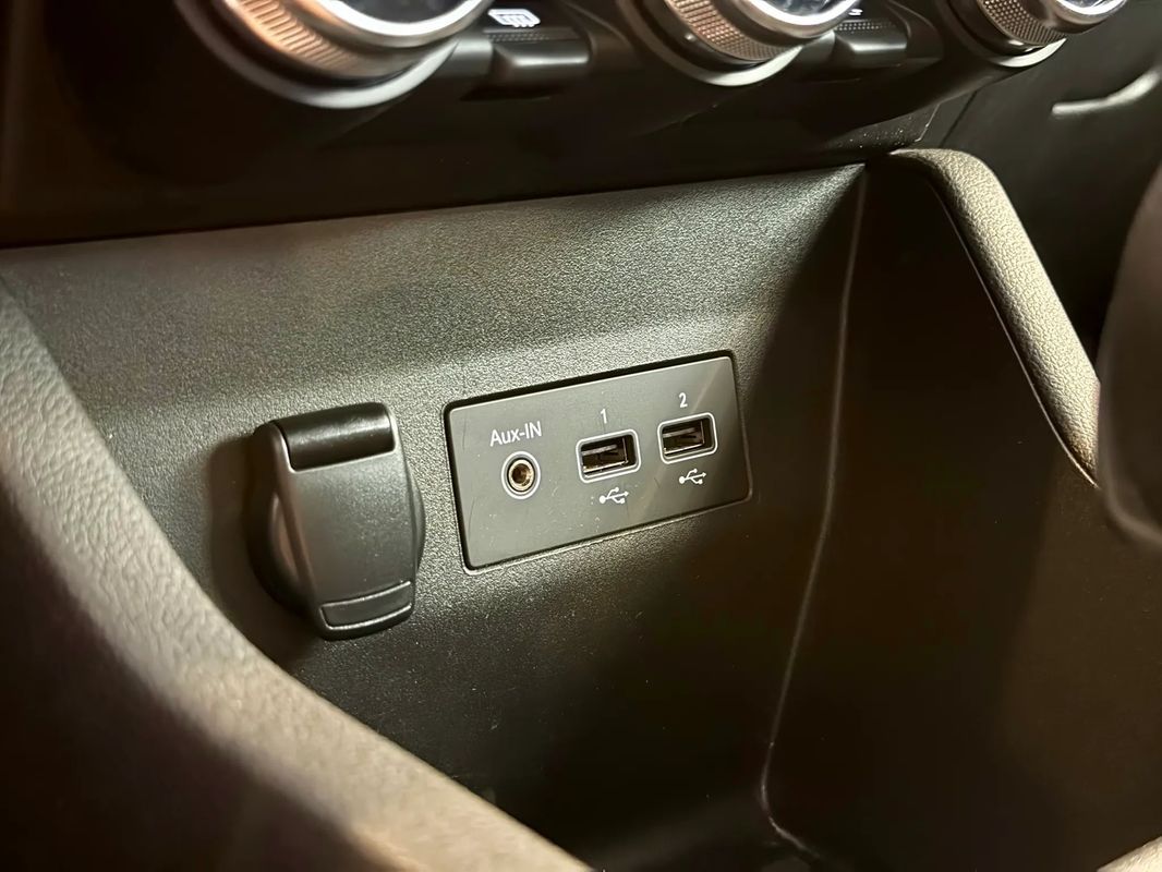 renault-clio-2021-hibrido-a-gasolina-1598cc