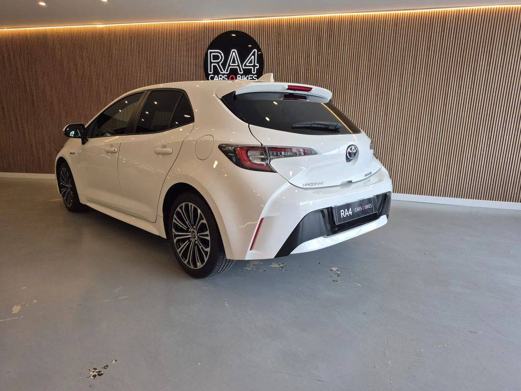 toyota-corolla-2020-hibrido-a-gasolina-1798cc