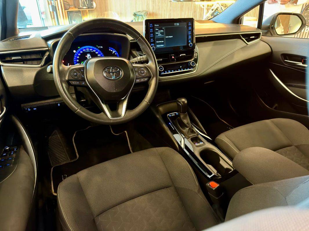 toyota-corolla-2020-hibrido-a-gasolina-1798cc