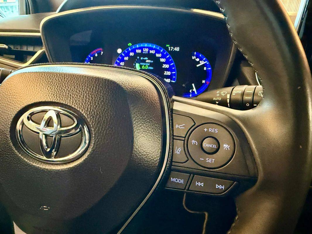 toyota-corolla-2020-hibrido-a-gasolina-1798cc