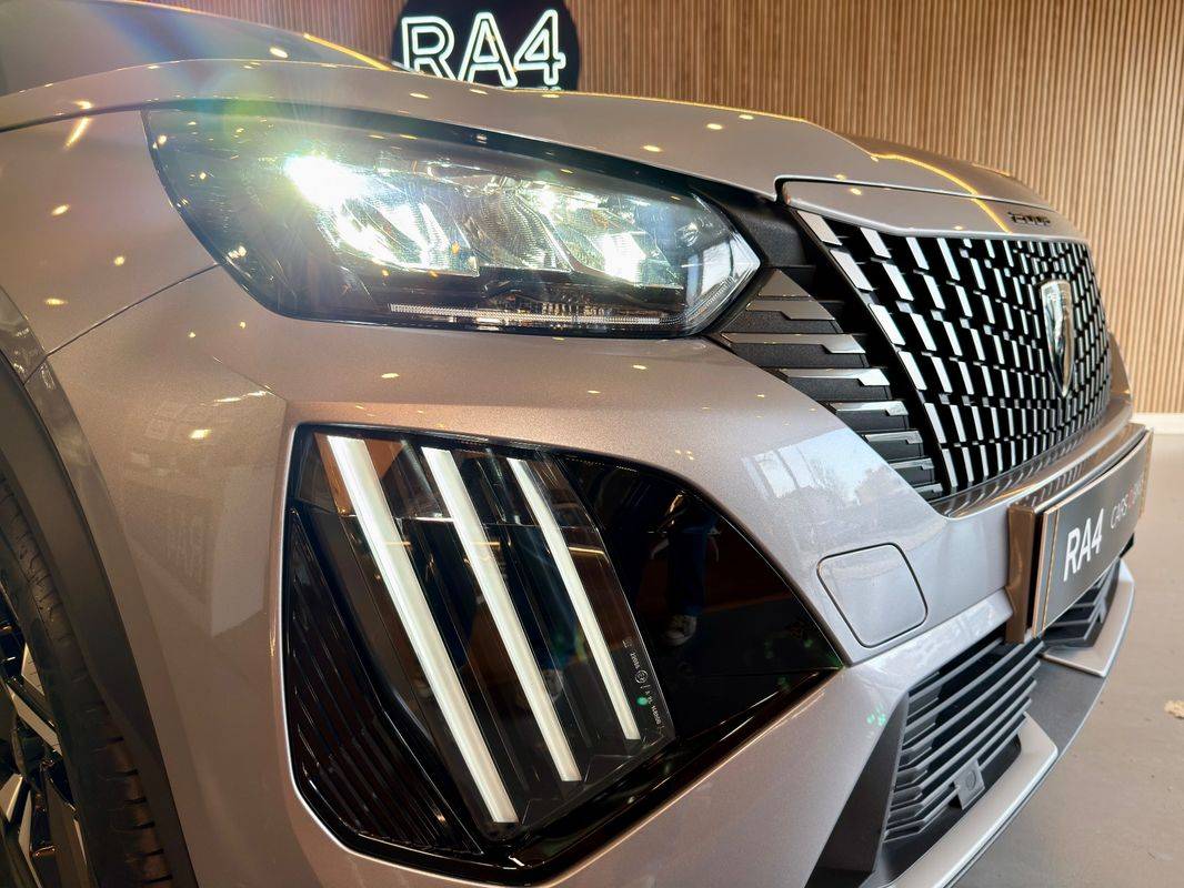 peugeot-2008-2025-eletrico-0cc