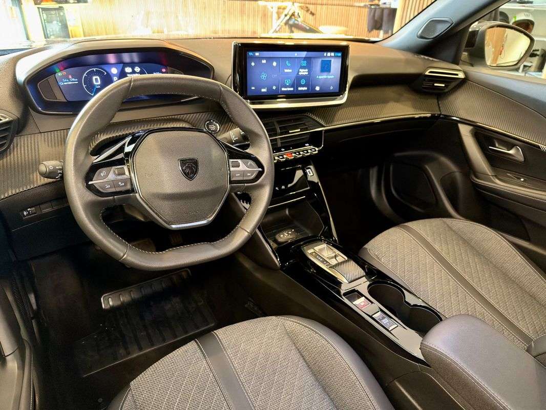 peugeot-2008-2025-eletrico-0cc