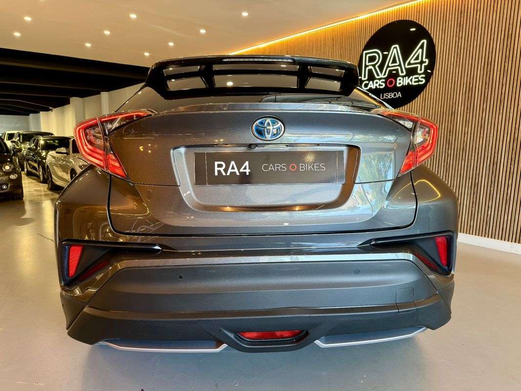toyota-c-hr-2018-hibrido-a-gasolina-1798cc