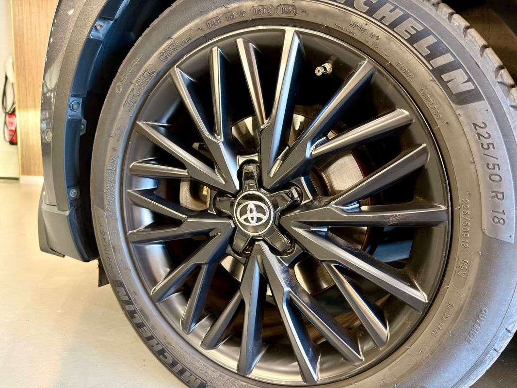toyota-c-hr-2018-hibrido-a-gasolina-1798cc