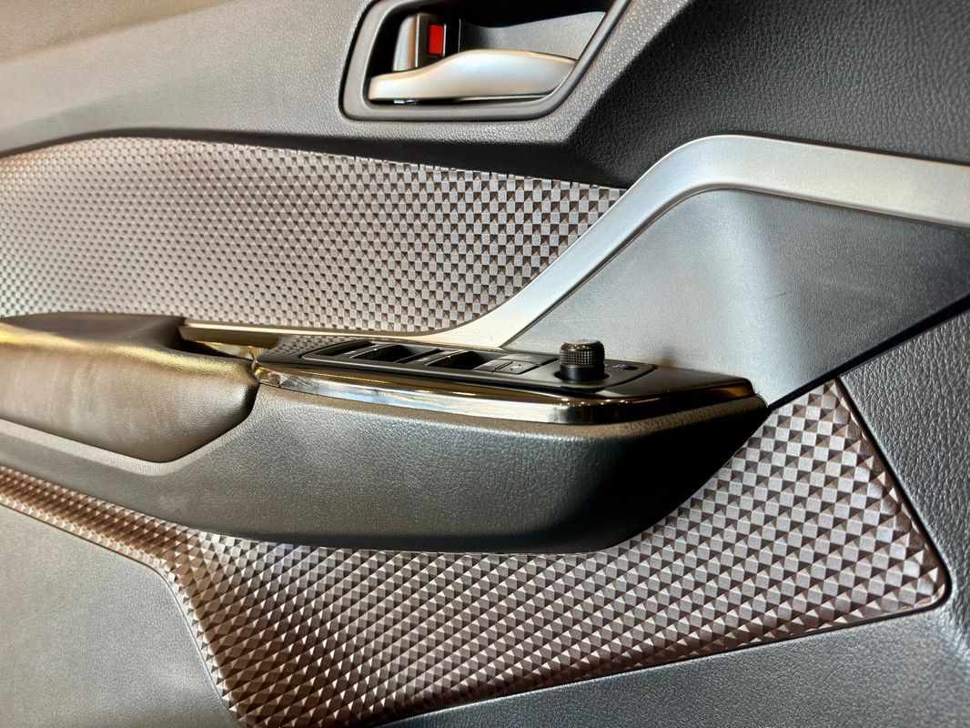 toyota-c-hr-2018-hibrido-a-gasolina-1798cc