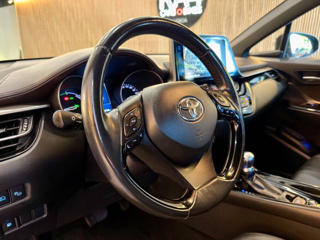 toyota-c-hr-2018-hibrido-a-gasolina-1798cc