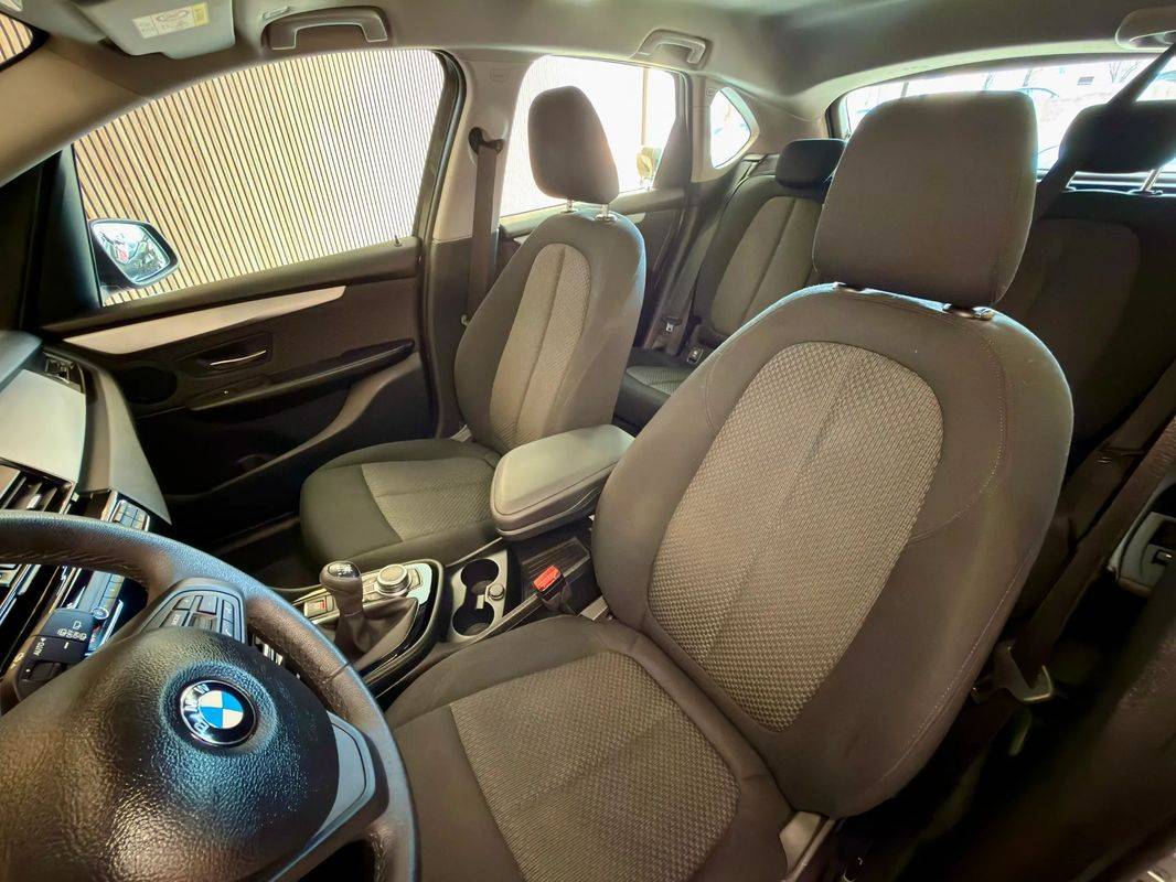 bmw-serie-2-2019-diesel-1496cc