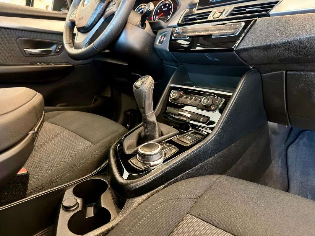 bmw-serie-2-2019-diesel-1496cc