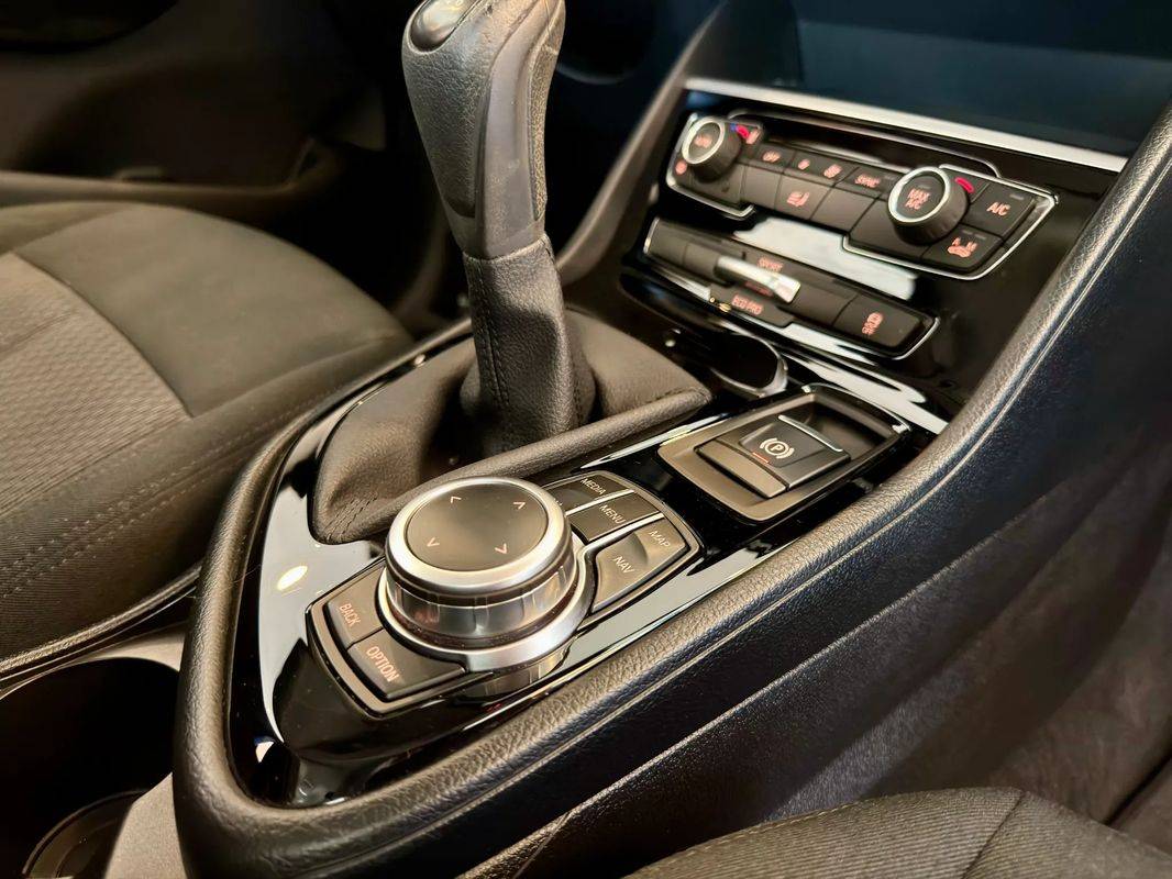 bmw-serie-2-2019-diesel-1496cc