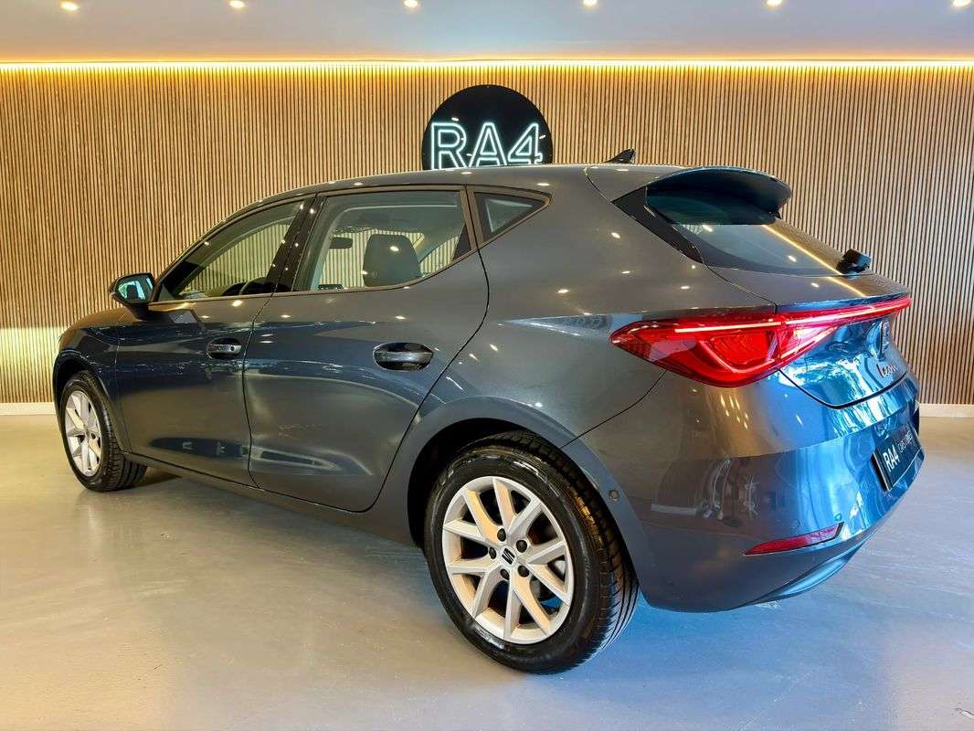 seat-leon-2023-gasolina-999cc