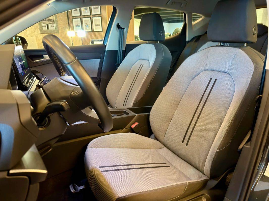 seat-leon-2023-gasolina-999cc