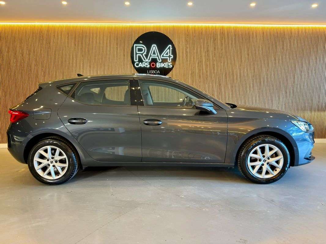 seat-leon-2023-gasolina-999cc