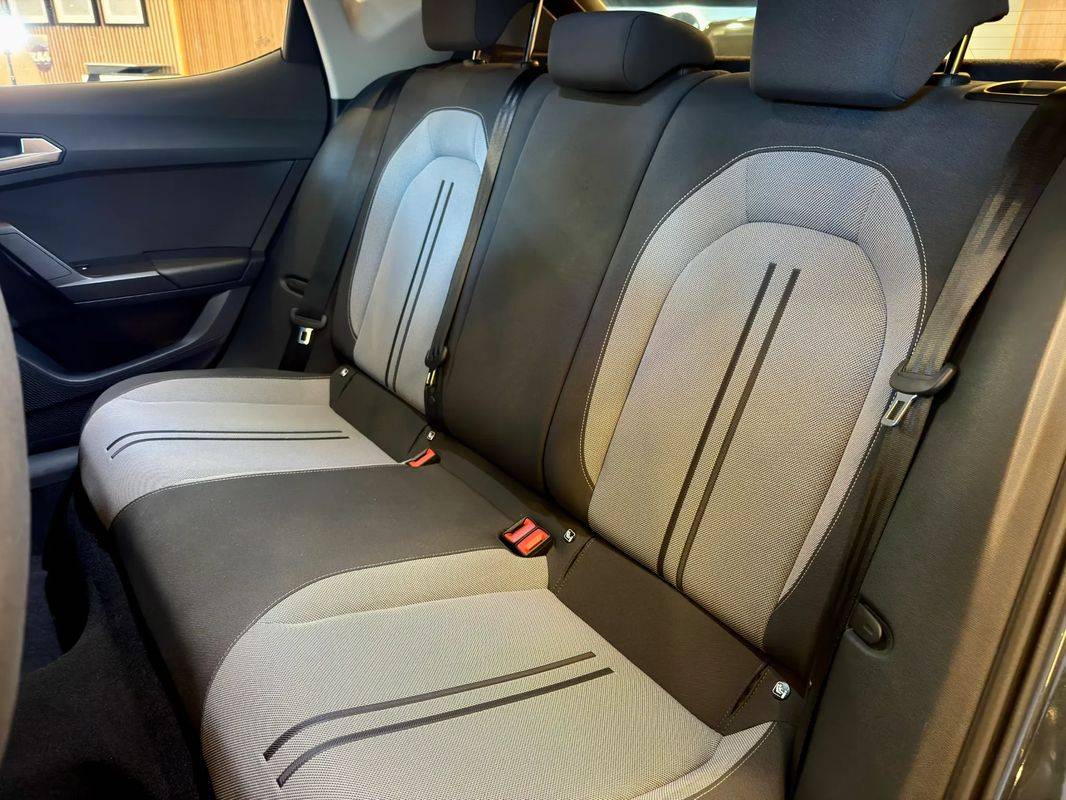 seat-leon-2023-gasolina-999cc