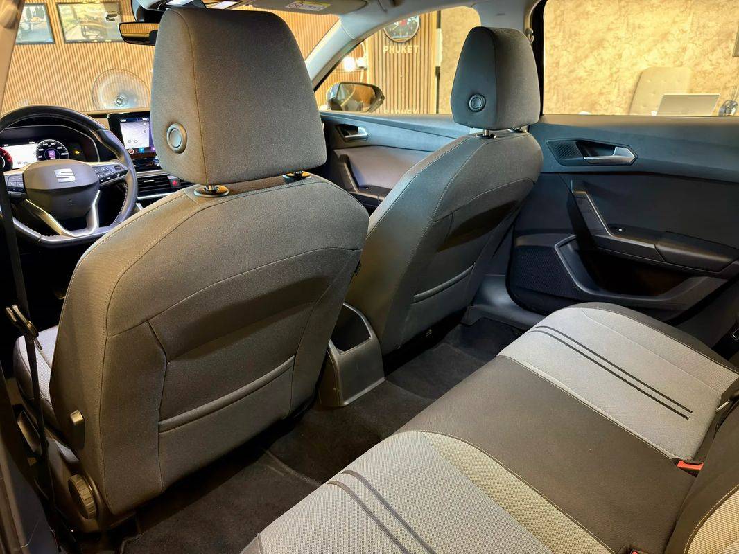 seat-leon-2023-gasolina-999cc