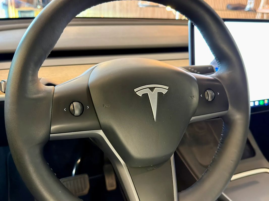 tesla-model-y-2022-eletrico-0cc