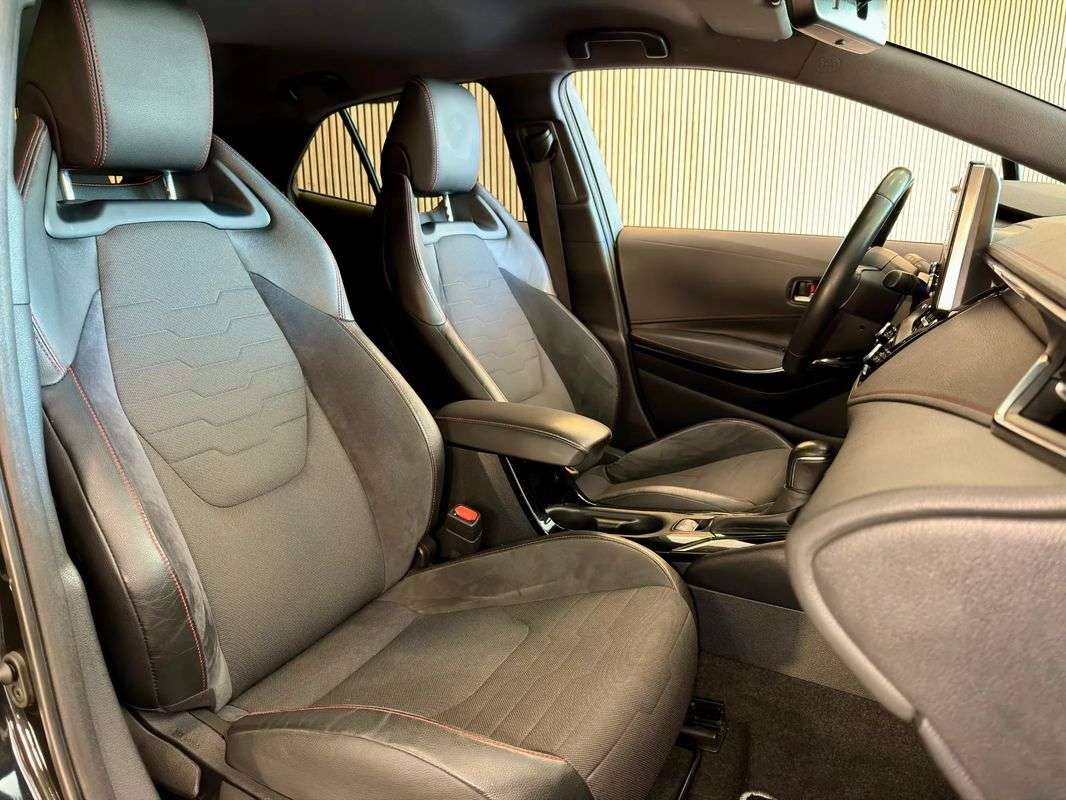 toyota-corolla-2022-hibrido-a-gasolina-1798cc