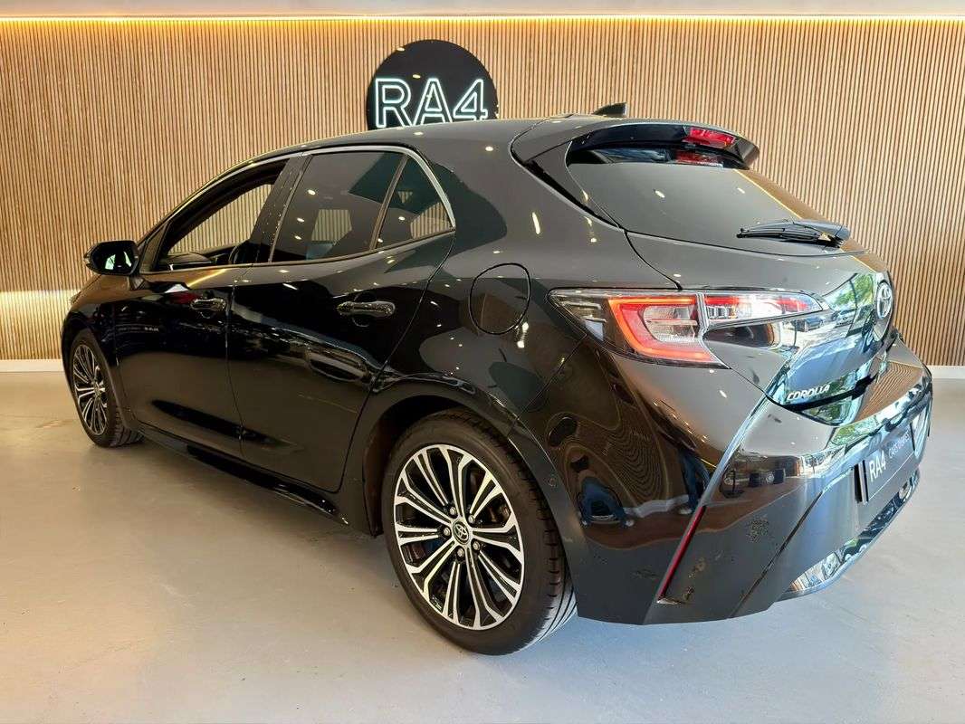 toyota-corolla-2022-hibrido-a-gasolina-1798cc