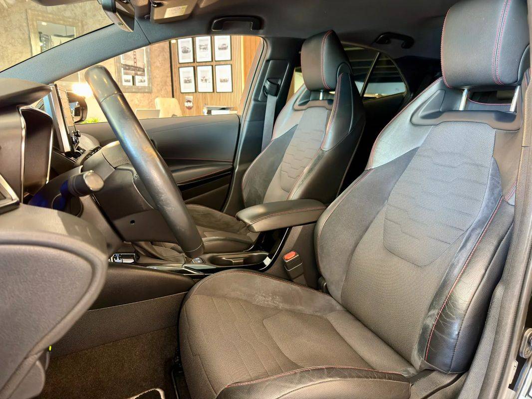 toyota-corolla-2022-hibrido-a-gasolina-1798cc