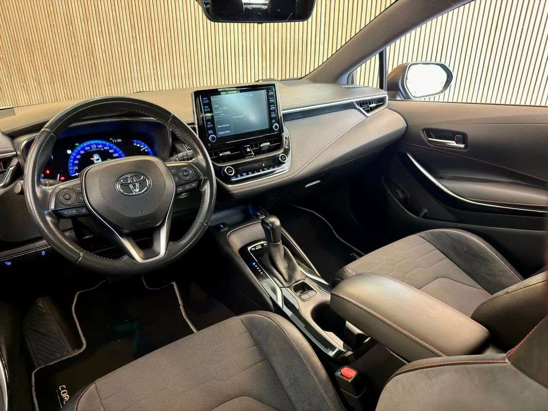 toyota-corolla-2022-hibrido-a-gasolina-1798cc