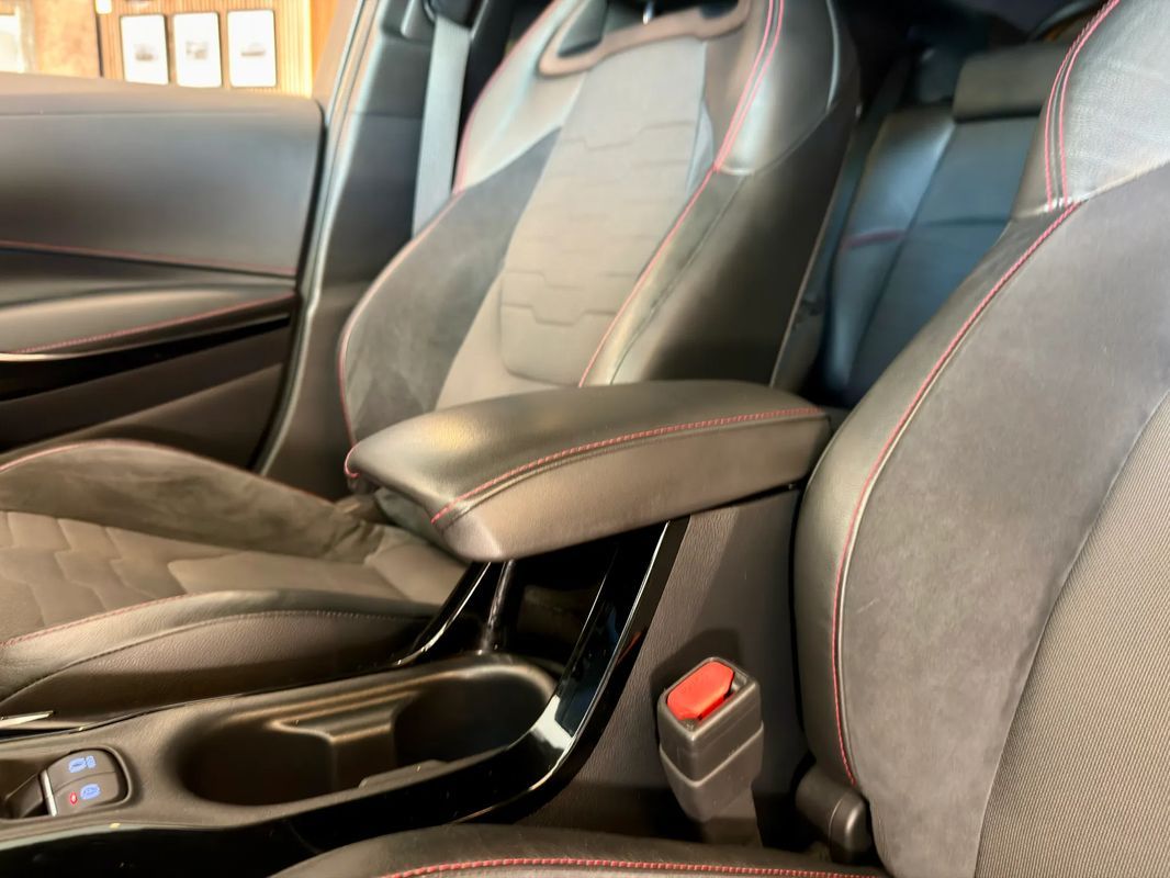 toyota-corolla-2022-hibrido-a-gasolina-1798cc