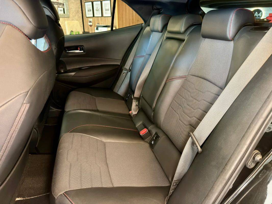 toyota-corolla-2022-hibrido-a-gasolina-1798cc