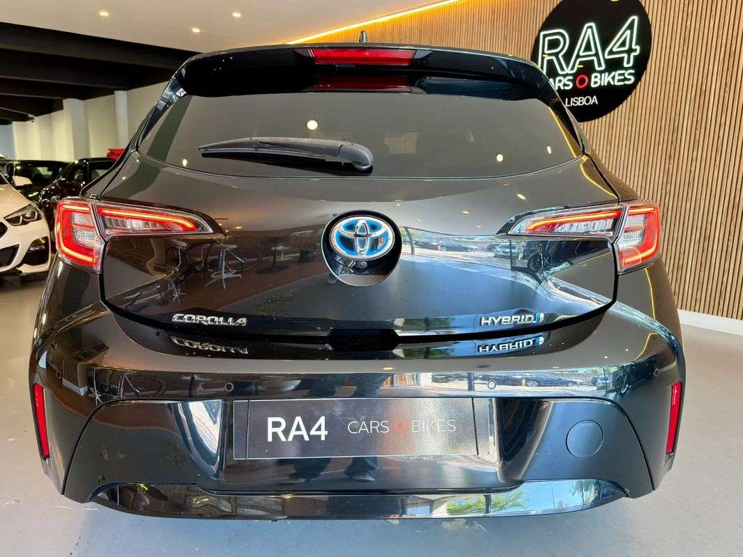 toyota-corolla-2022-hibrido-a-gasolina-1798cc