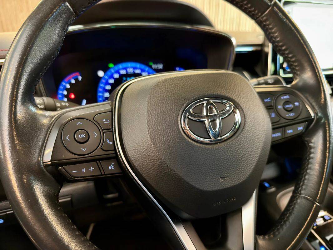 toyota-corolla-2022-hibrido-a-gasolina-1798cc