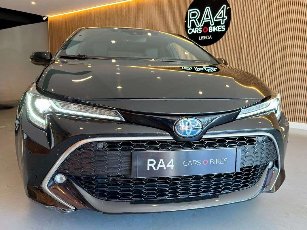 toyota-corolla-2022-hibrido-a-gasolina-1798cc