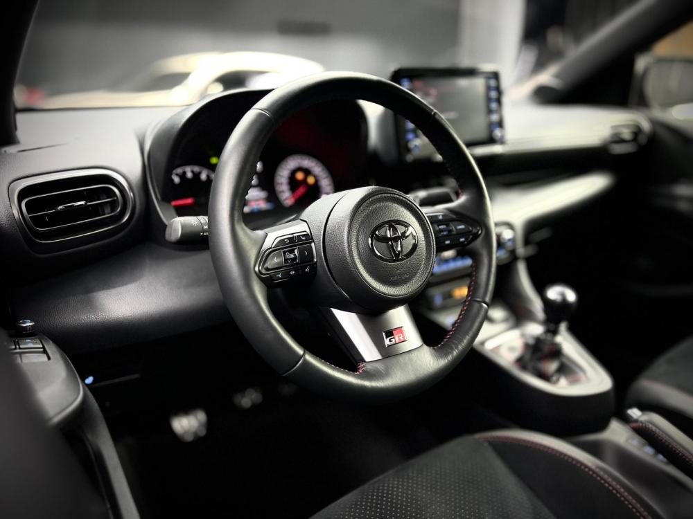 toyota-yaris-2022-gasolina-1618cc