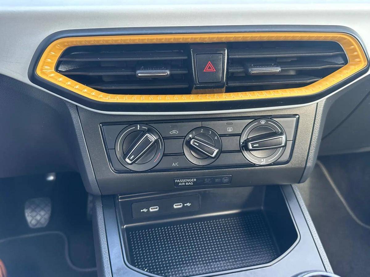 seat-ibiza-2023-gasolina-999cc