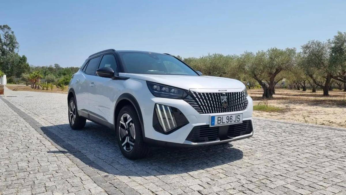 peugeot-2008-2024-gasolina-1199cc