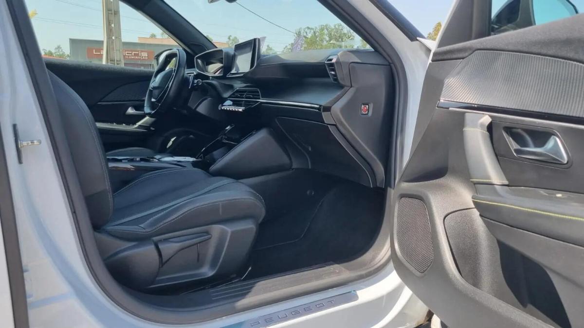 peugeot-2008-2024-gasolina-1199cc