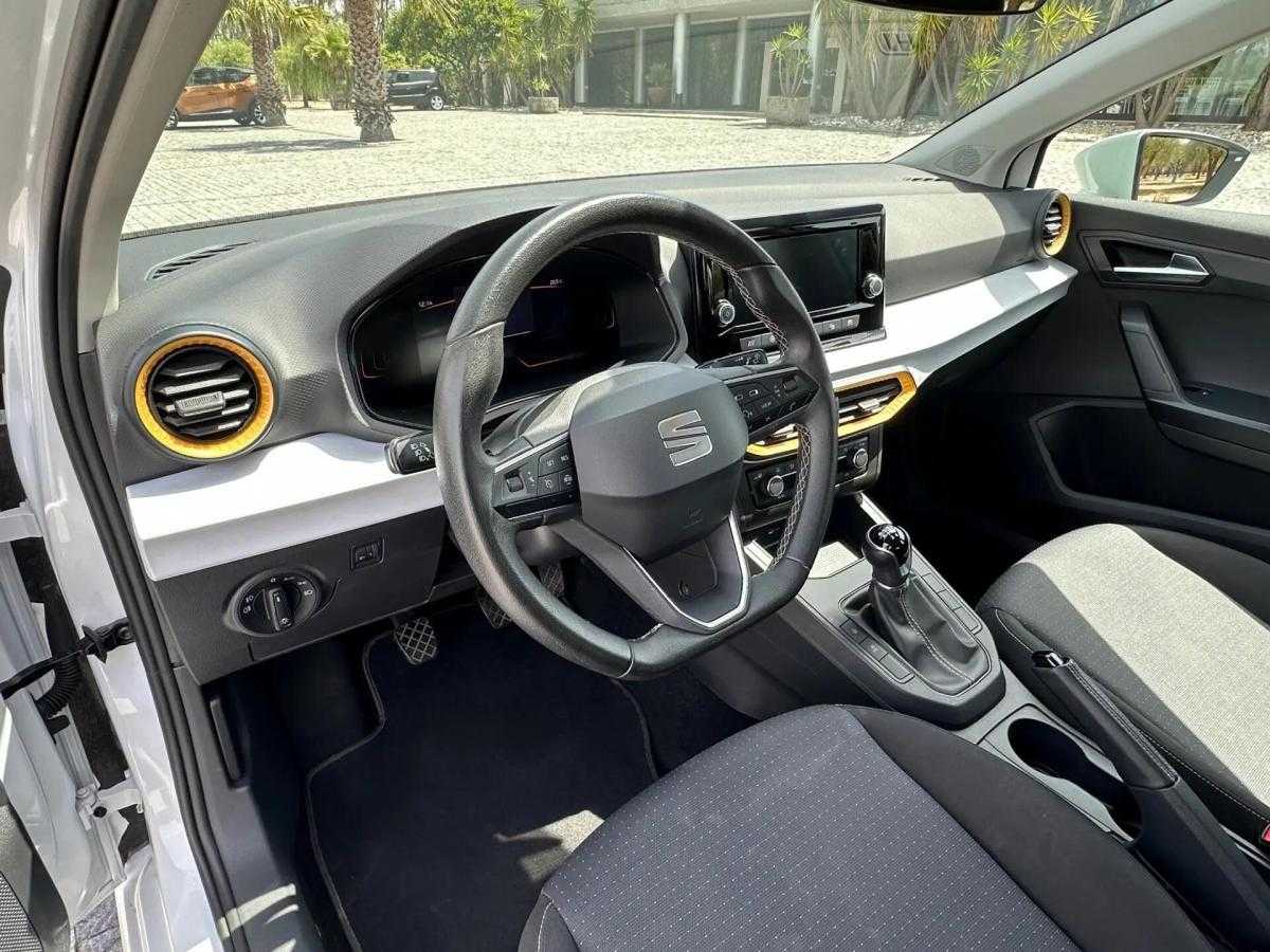seat-ibiza-2023-gasolina-999cc