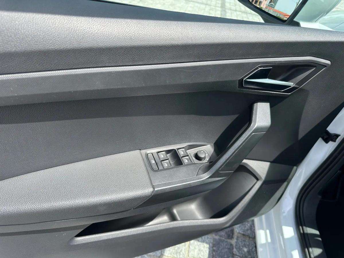seat-ibiza-2023-gasolina-999cc