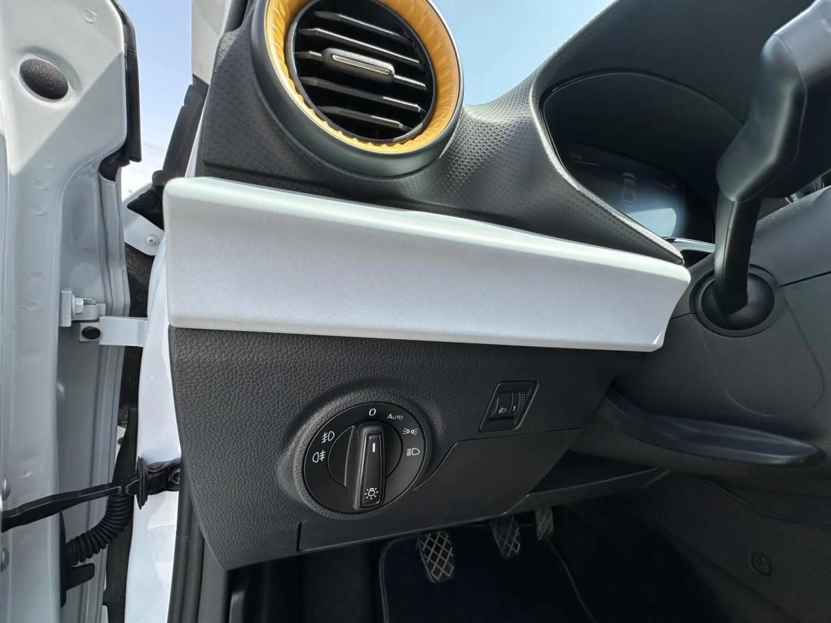 seat-ibiza-2023-gasolina-999cc