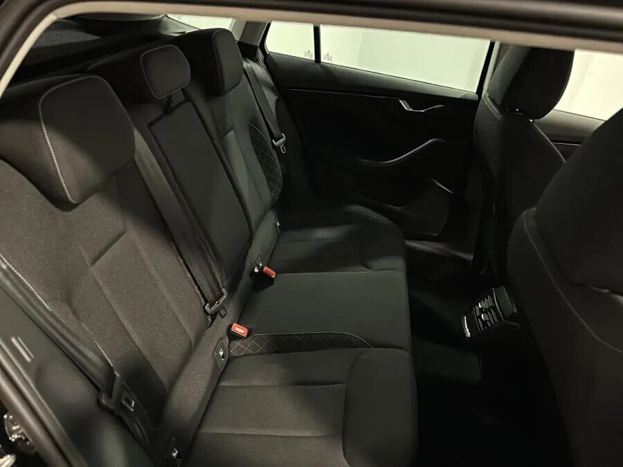 skoda-scala-2023-gasolina-999cc