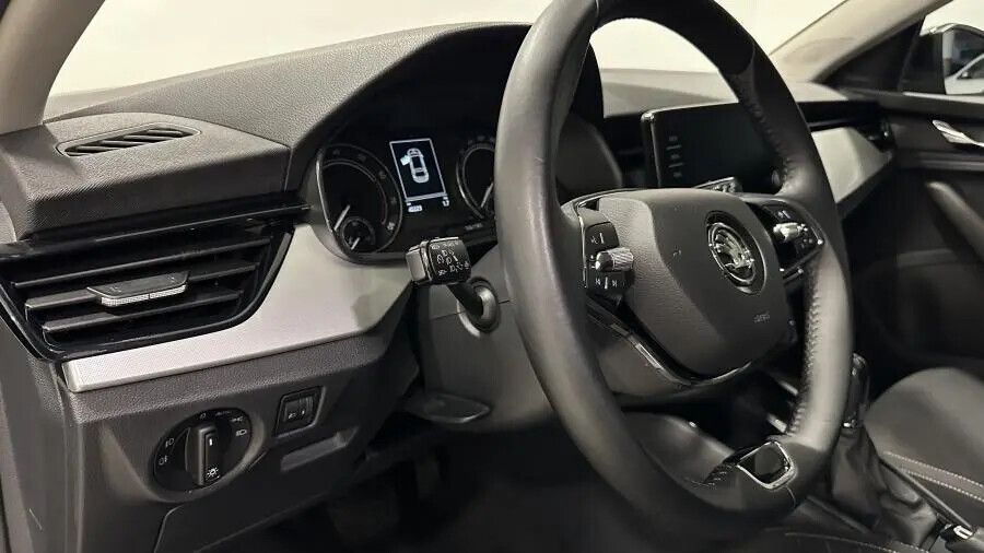 skoda-scala-2023-gasolina-999cc