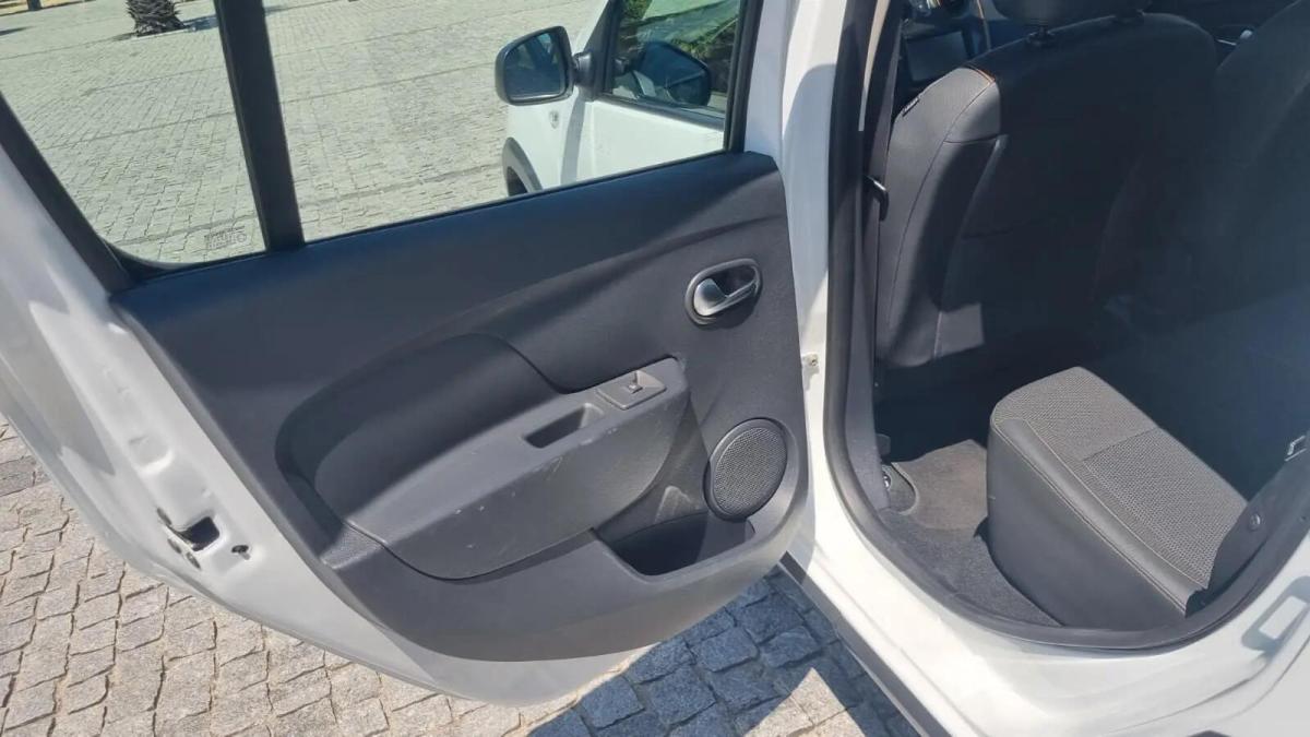 dacia-sandero-2017-diesel-1461cc