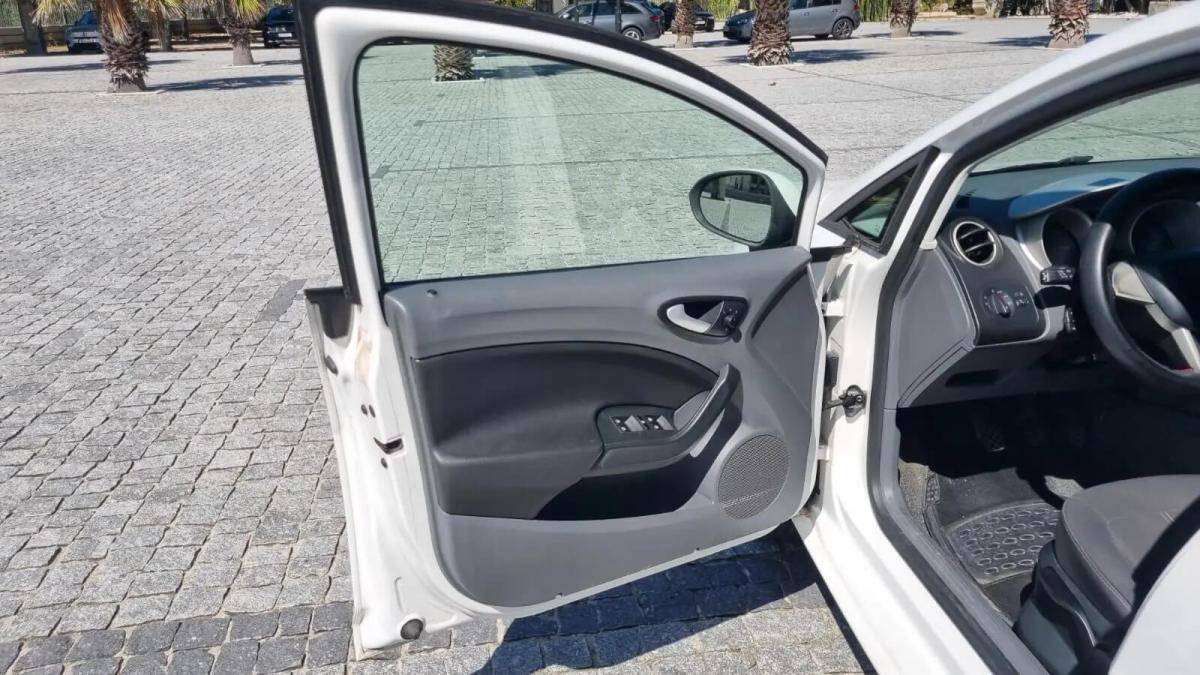 seat-ibiza-2011-diesel-1598cc