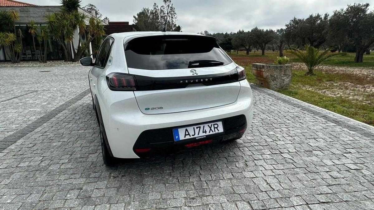 peugeot-e-208-2021-eletrico-0cc