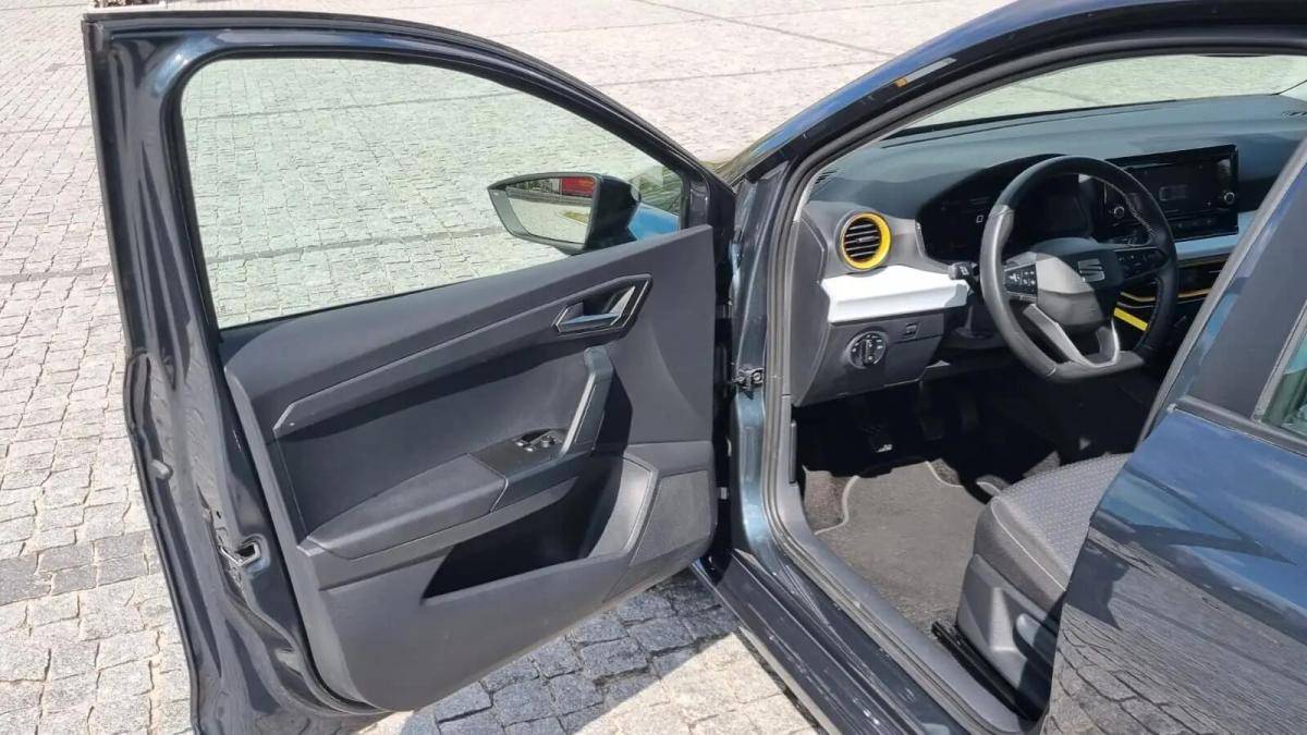 seat-ibiza-2023-gasolina-999cc