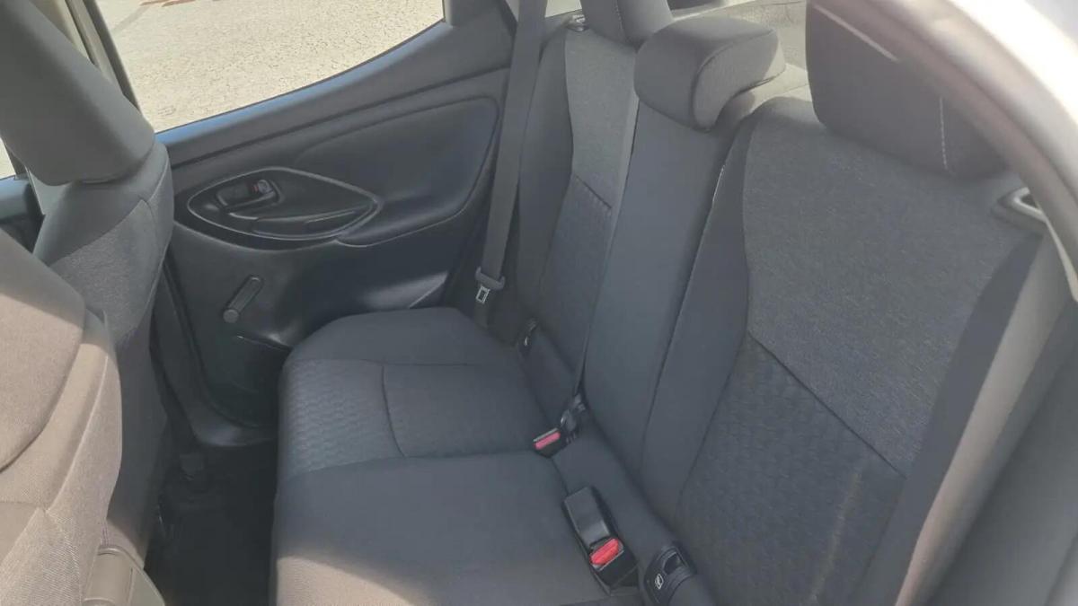 toyota-yaris-2023-hibrido-a-gasolina-1490cc