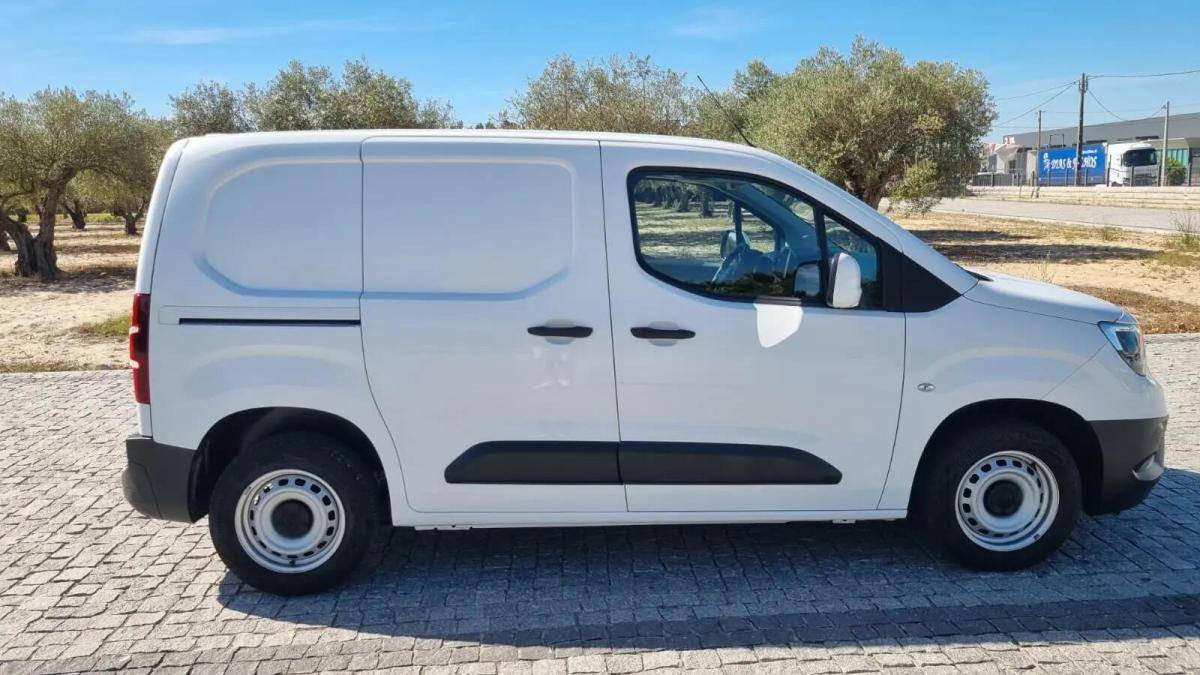 opel-combo-2019-diesel-1499cc